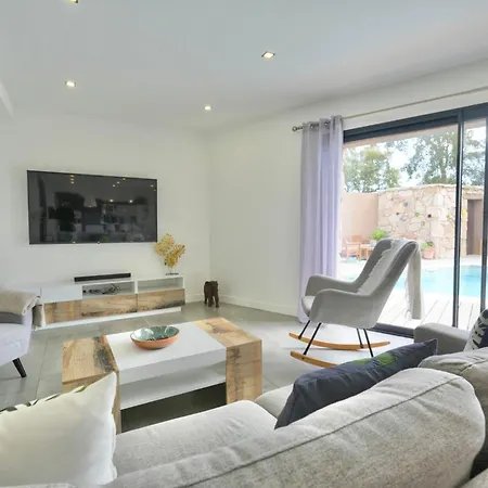 8 Personnes Avec Piscine - * 르씨