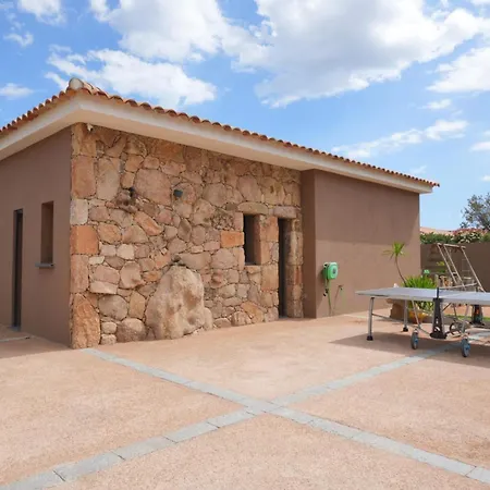 8 Personnes Avec Piscine - Villa *