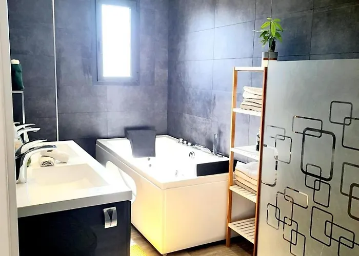 8 Personnes Avec Piscine - Villa Lecci